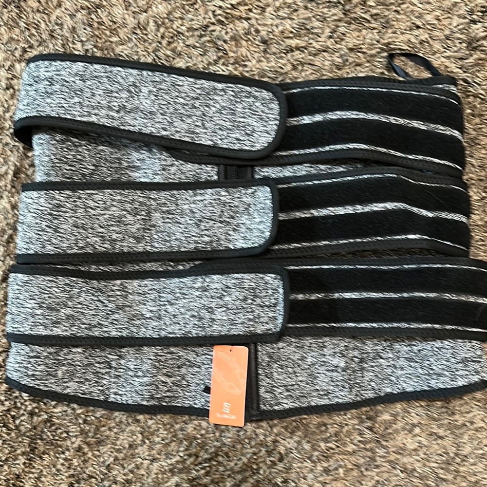 Gray and Black Waist Trainer